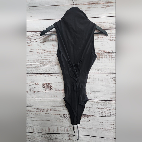 Ta3 Sleeveless Surfy Swimsuit - Picture 6 of 6